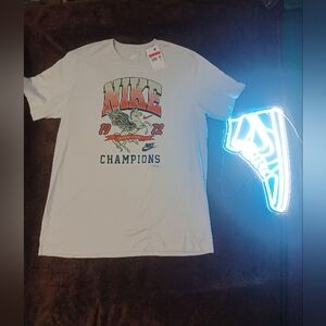 Nike Swosh High Tee Size Large